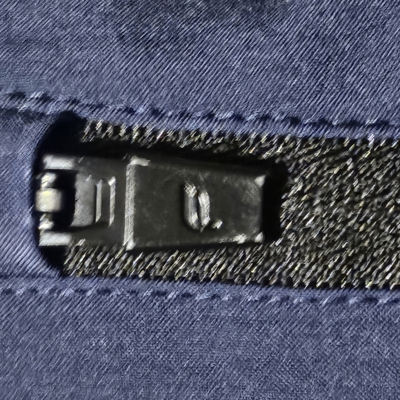 Fabletics Fundamental Lined Performance Shorts - Size Medium 7" Inseam - Navy - Picture 5 of 7